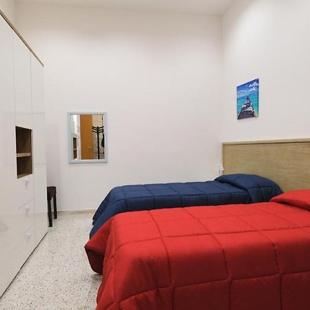 Bilocale Porta Napoli Apartment Brindisi Bagian luar foto