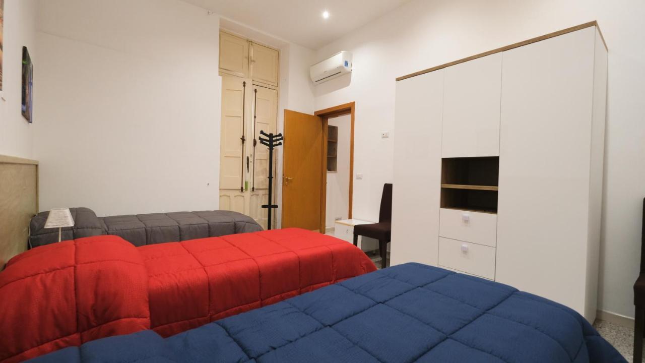 Bilocale Porta Napoli Apartment Brindisi Bagian luar foto