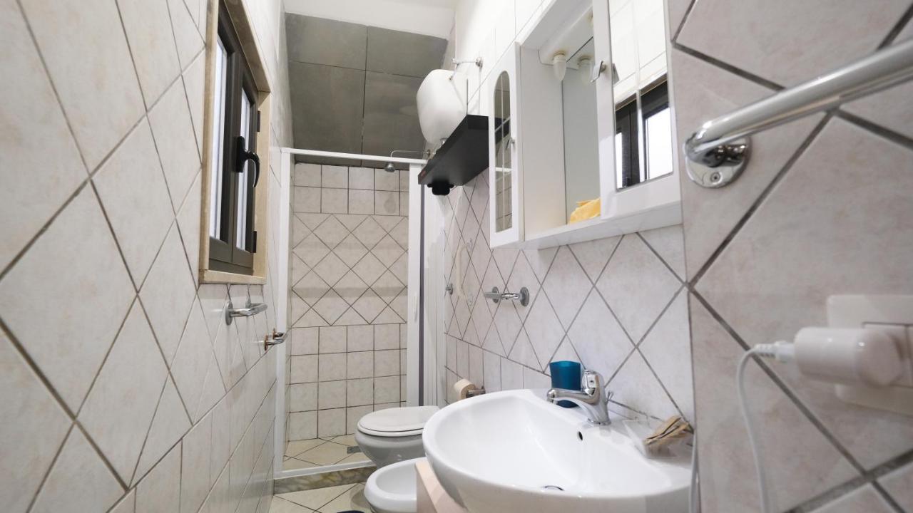 Bilocale Porta Napoli Apartment Brindisi Bagian luar foto